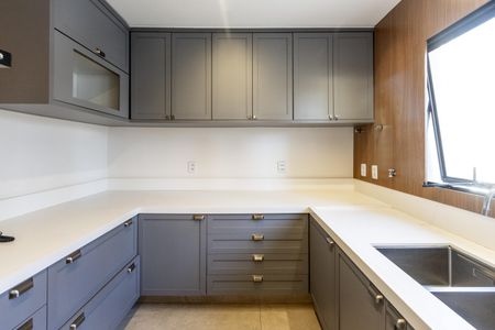 Apartamento para alugar com 198m², 3 quartos e 3 vagas Apartamento para alugar com 198m², 3 quartos e 3 vagasCozinha