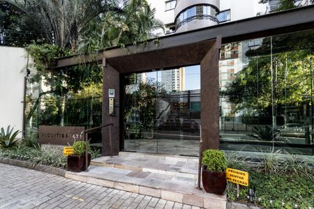 Apartamento para alugar com 198m², 3 quartos e 3 vagas Apartamento para alugar com 198m², 3 quartos e 3 vagasFachada do Condomínio