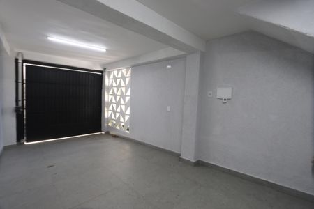 Garagem de casa à venda com 2 quartos, 140m² em Vila Prudente, São Paulo