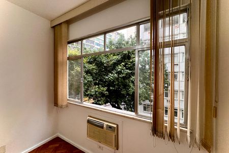 Apartamento à venda com 77m², 2 quartos e sem vaga