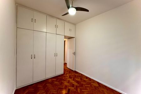 Apartamento à venda com 77m², 2 quartos e sem vaga