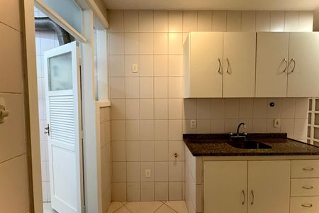 Apartamento à venda com 77m², 2 quartos e sem vaga