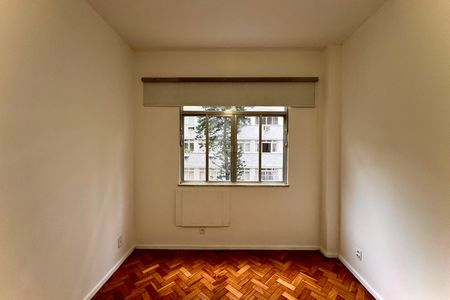 Apartamento à venda com 77m², 2 quartos e sem vaga