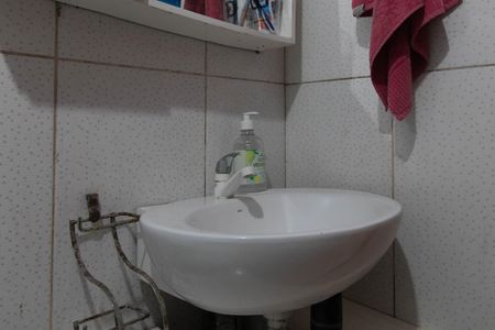 Banheiro de casa à venda com 1 quarto, 385m² em Guarujá, Porto Alegre