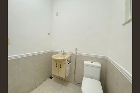 Casa à venda com 217m², 4 quartos e 2 vagas