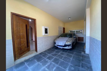 Casa à venda com 217m², 4 quartos e 2 vagas