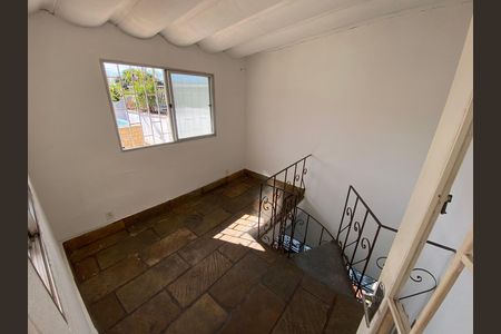 Casa à venda com 217m², 4 quartos e 2 vagas