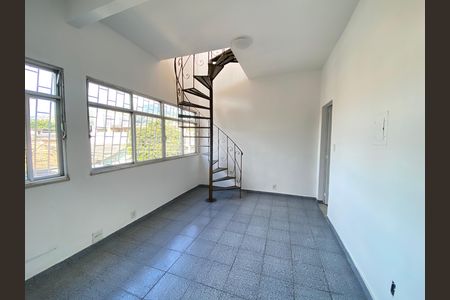 Casa à venda com 217m², 4 quartos e 2 vagas