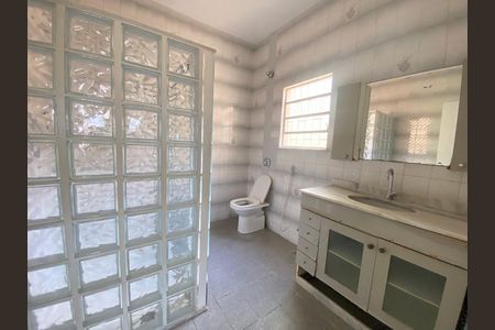 Casa à venda com 217m², 4 quartos e 2 vagas