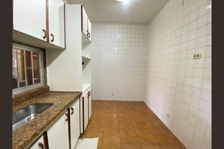 Casa à venda com 217m², 4 quartos e 2 vagas