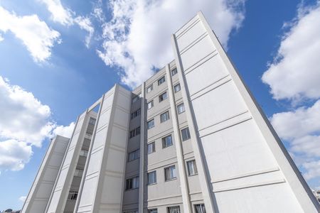 Apartamento para alugar com 54m², 2 quartos e 1 vaga Apartamento para alugar com 54m², 2 quartos e 1 vagaFachada