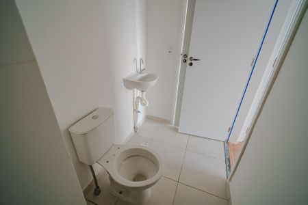 Apartamento à venda com 40m², 2 quartos e sem vaga Apartamento à venda com 40m², 2 quartos e sem vagaBanheiro