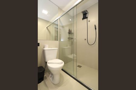 Banheiro de kitnet/studio à venda com 1 quarto, 25m² em Pinheiros, São Paulo