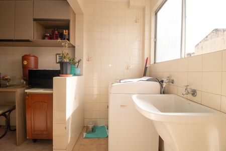 Apartamento à venda com 74m², 3 quartos e 1 vagaÁrea de Serviço