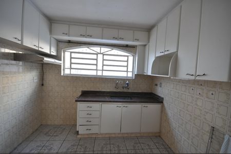 Casa para alugar com 172m², 3 quartos e 2 vagasCozinha
