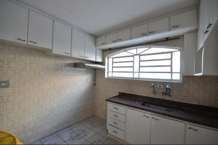 Casa para alugar com 172m², 3 quartos e 2 vagasCozinha