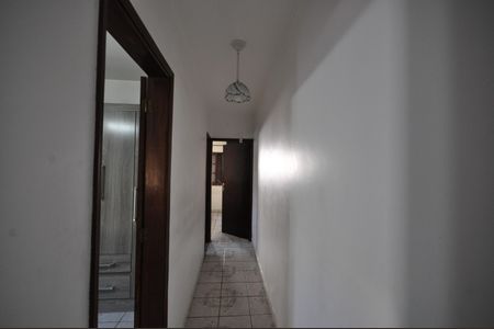 Casa para alugar com 172m², 3 quartos e 2 vagasCorredor
