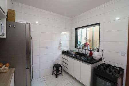 Casa à venda com 75m², 2 quartos e 2 vagasCozinha