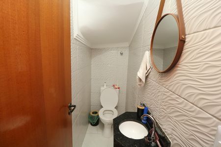 Casa à venda com 75m², 2 quartos e 2 vagasLavabo