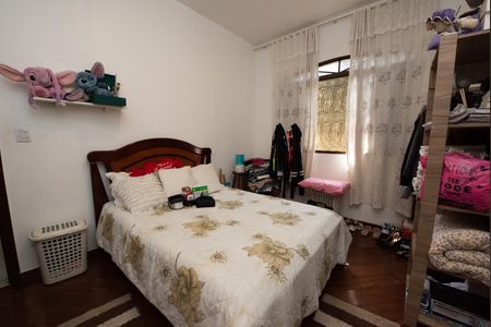 Casa à venda com 360m², 3 quartos e 4 vagas Casa à venda com 360m², 3 quartos e 4 vagasQuarto 3