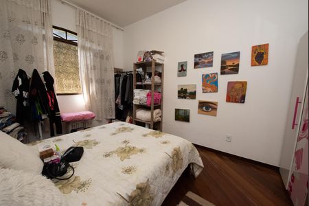 Casa à venda com 360m², 3 quartos e 4 vagas Casa à venda com 360m², 3 quartos e 4 vagasQuarto 3