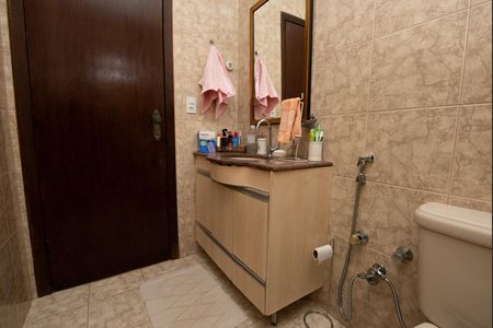 Casa à venda com 360m², 3 quartos e 4 vagas Casa à venda com 360m², 3 quartos e 4 vagasBanheiro 1