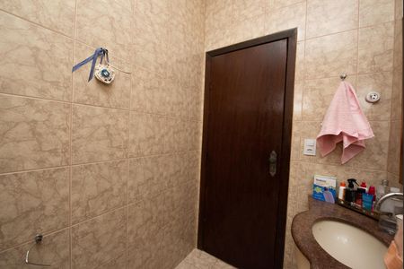 Casa à venda com 360m², 3 quartos e 4 vagas Casa à venda com 360m², 3 quartos e 4 vagasBanheiro 1