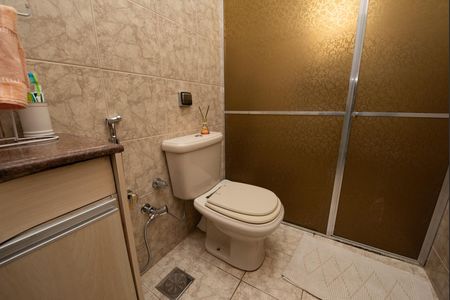 Casa à venda com 360m², 3 quartos e 4 vagas Casa à venda com 360m², 3 quartos e 4 vagasBanheiro 1