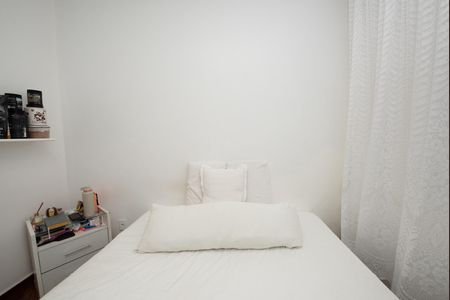 Casa à venda com 360m², 3 quartos e 4 vagas Casa à venda com 360m², 3 quartos e 4 vagasQuarto 2
