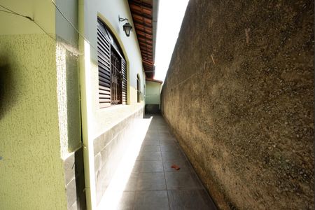 Casa à venda com 360m², 3 quartos e 4 vagas Casa à venda com 360m², 3 quartos e 4 vagasCorredor