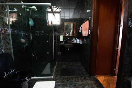 Casa à venda com 360m², 3 quartos e 4 vagas Casa à venda com 360m², 3 quartos e 4 vagasBanheiro da Suíte