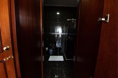 Casa à venda com 360m², 3 quartos e 4 vagas Casa à venda com 360m², 3 quartos e 4 vagasCloset