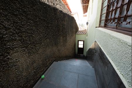 Casa à venda com 360m², 3 quartos e 4 vagas Casa à venda com 360m², 3 quartos e 4 vagasCorredor