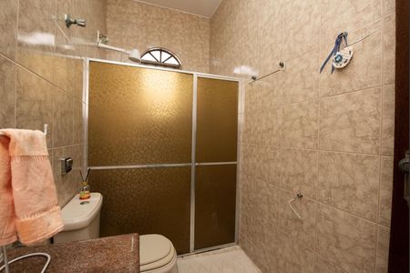 Casa à venda com 360m², 3 quartos e 4 vagas Casa à venda com 360m², 3 quartos e 4 vagasBanheiro 1