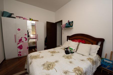 Casa à venda com 360m², 3 quartos e 4 vagas Casa à venda com 360m², 3 quartos e 4 vagasQuarto 3