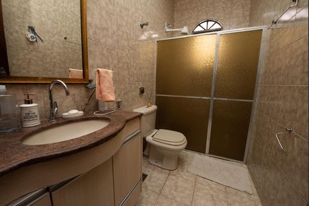 Casa à venda com 360m², 3 quartos e 4 vagas Casa à venda com 360m², 3 quartos e 4 vagasBanheiro 1