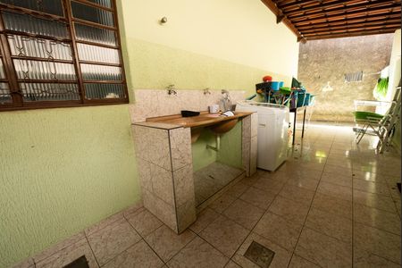 Casa à venda com 360m², 3 quartos e 4 vagas Casa à venda com 360m², 3 quartos e 4 vagasÁrea de Serviço