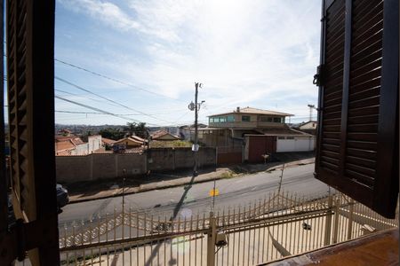 Casa à venda com 360m², 3 quartos e 4 vagas Casa à venda com 360m², 3 quartos e 4 vagasSuite