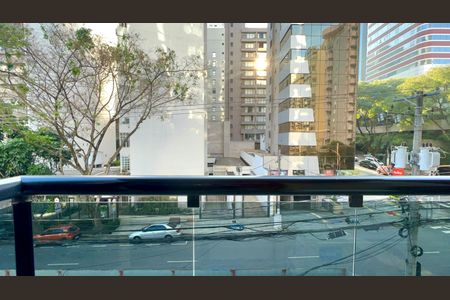 Apartamento à venda com 42m², 1 quarto e 1 vaga Apartamento à venda com 42m², 1 quarto e 1 vagaVaranda
