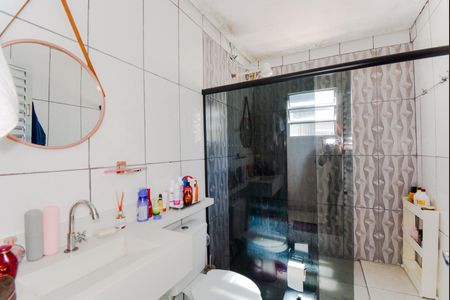 Casa à venda com 136m², 2 quartos e 2 vagasBanheiro