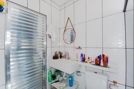 Casa à venda com 136m², 2 quartos e 2 vagasBanheiro
