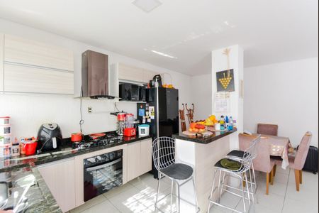 Casa à venda com 136m², 2 quartos e 2 vagasCozinha