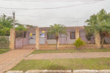 Casa à venda com 4 quartos, 227m² em Harmonia, Canoas