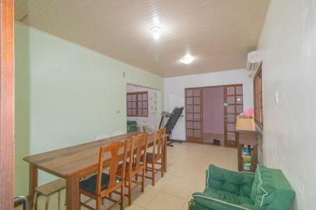 Casa à venda com 227m², 4 quartos e 3 vagas