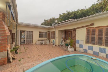 Casa à venda com 227m², 4 quartos e 3 vagas