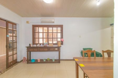 Casa à venda com 227m², 4 quartos e 3 vagas