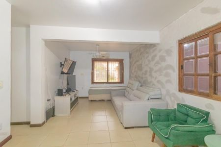 Casa à venda com 227m², 4 quartos e 3 vagas