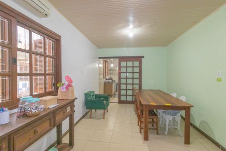 Casa à venda com 227m², 4 quartos e 3 vagas