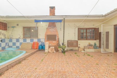Casa à venda com 227m², 4 quartos e 3 vagas