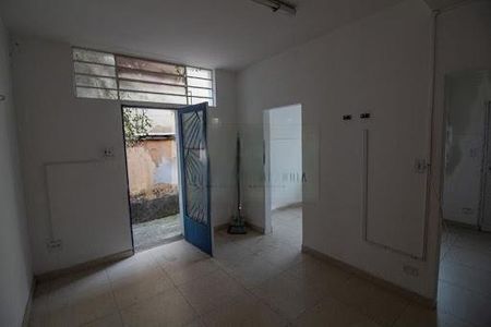 Casa para alugar com 3 quartos, 250m² em Vila Cordeiro, São Paulo